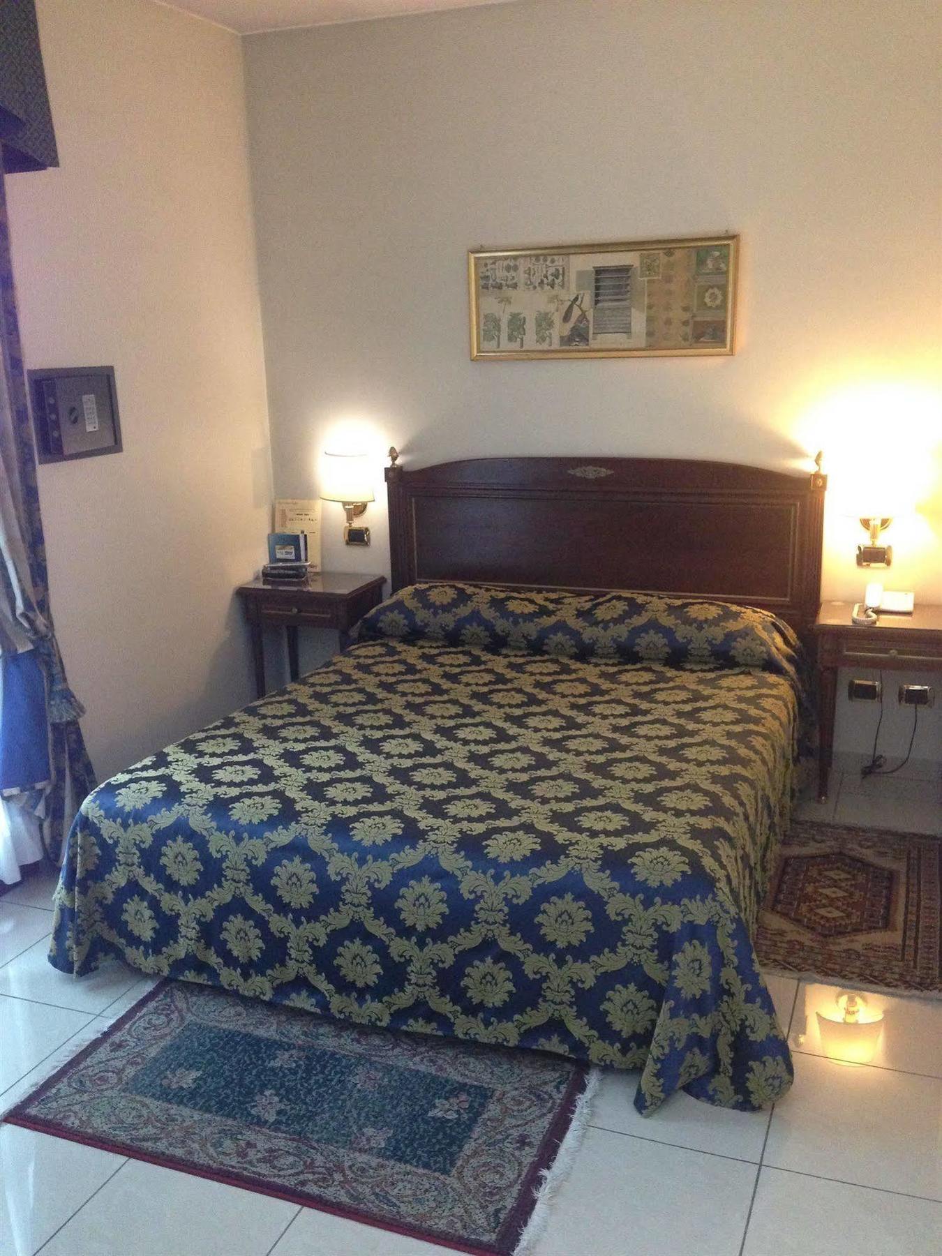 Savoia Hotel Turín